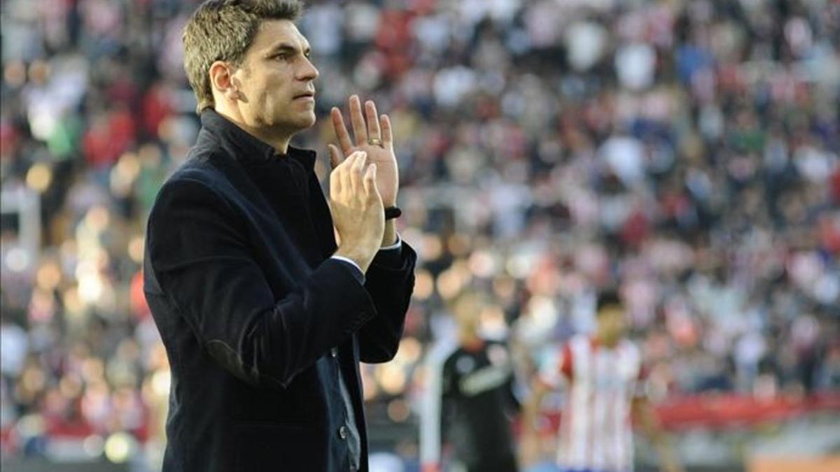 Manuel Pellegrino se retiró como jugador en el Alavés y regresa como entrenador