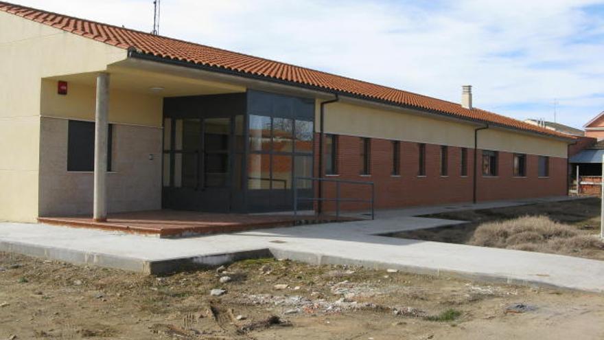 Edificio del Centro de Día de Fuentes de Ropel