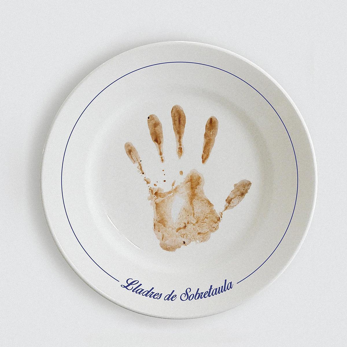 'Lladres de sobretaula', la nueva canción producida por Panxo y Pxllet de Zoo junto a dos asociaciones de víctimas.