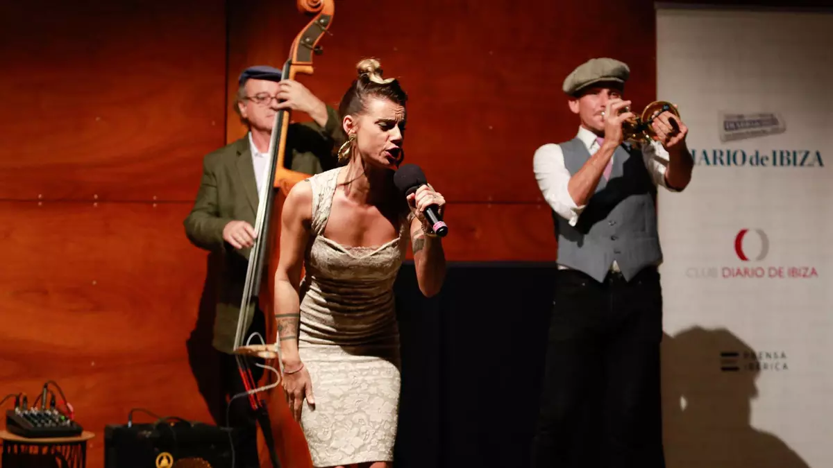 Swingin Tonic hace vibrar con su música a los invitados a los Premis