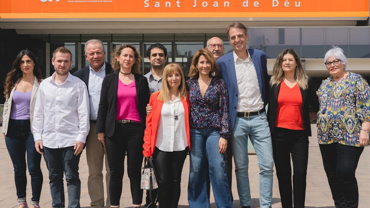 Anjo Valentí i la ministra Sánchez a Manresa amb membres de la candidatura