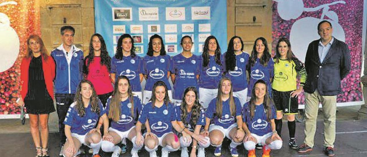 Las jugadoras del Rodiles FS, tras lograr el ascenso a Segunda nacional la pasada temporada.