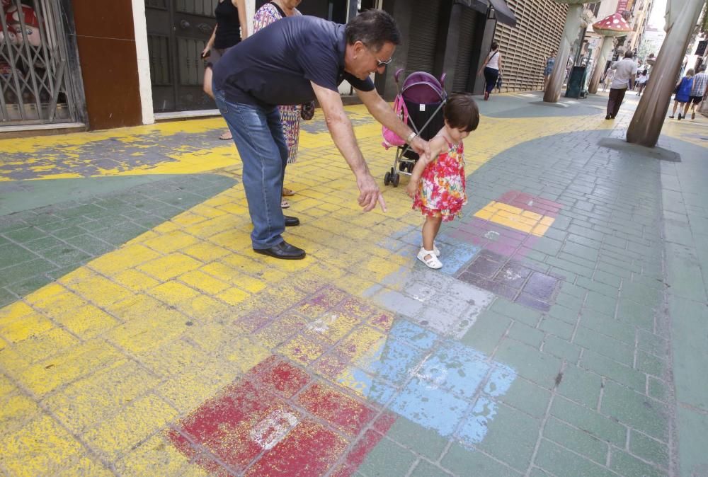 Los juegos infantiles han perdido color