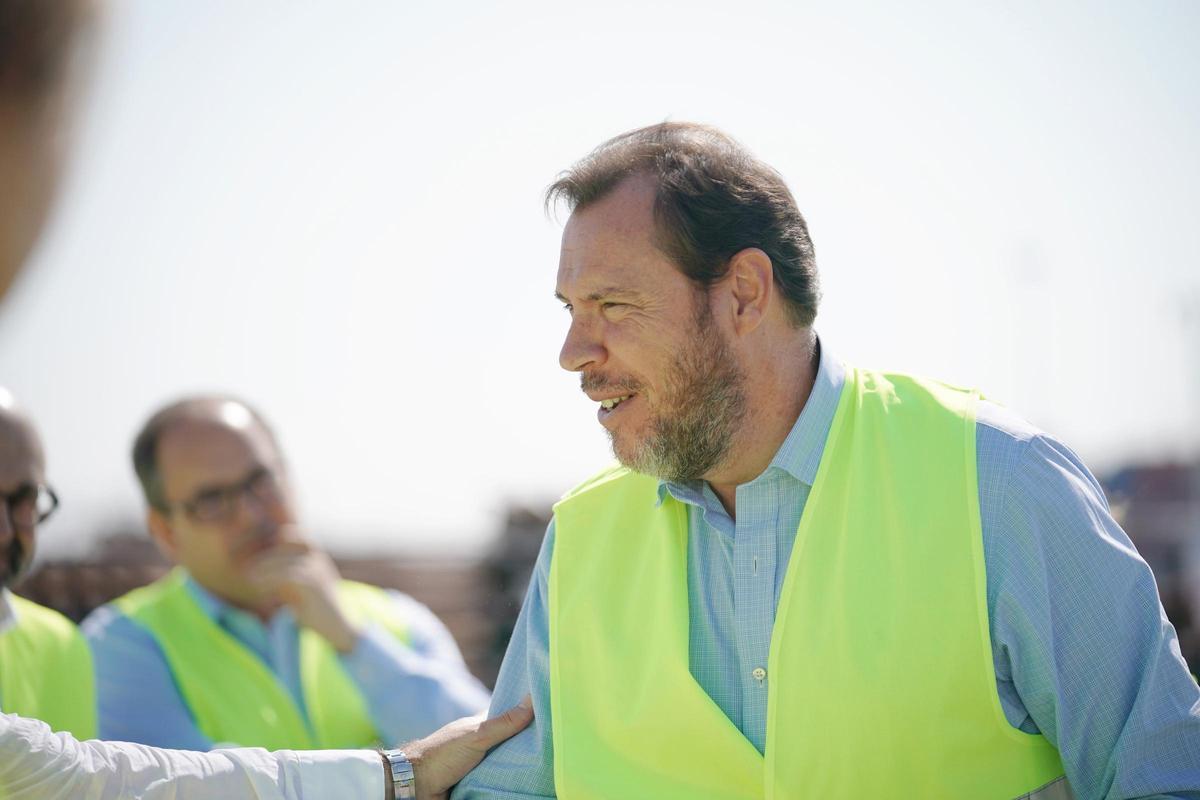 Archivo - El ministro de Transportes y Movilidad Sostenible, Óscar Puente