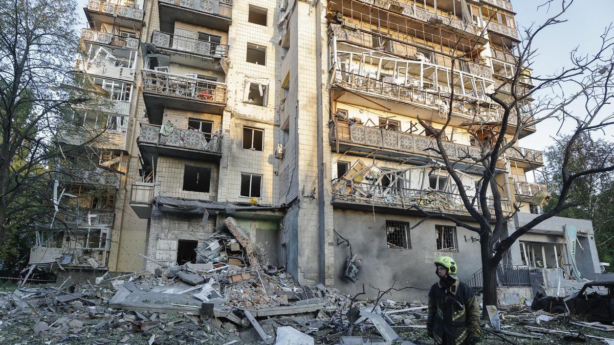 Al menos un muerto en Kiev tras un ataque ruso con misiles