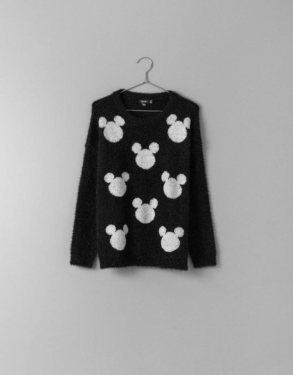 Jersey de Bershka de la colección Mickey Mouse. Precio: 24,99 euros.