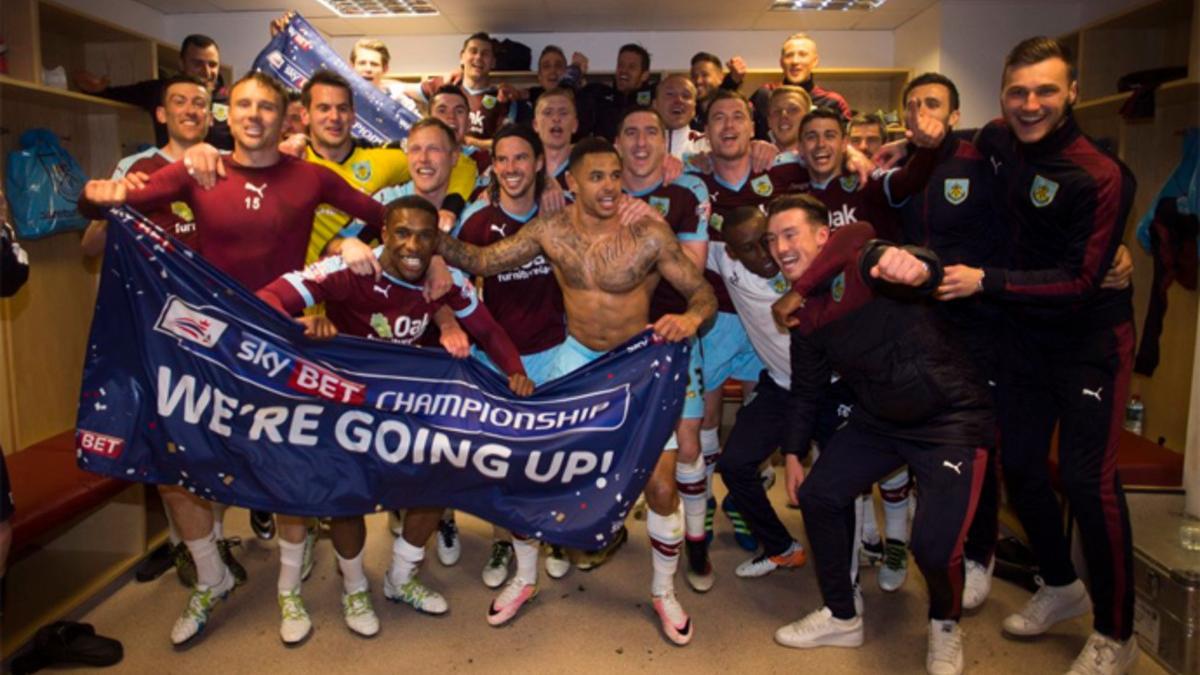 El Burnley celebró el ansiado ascenso