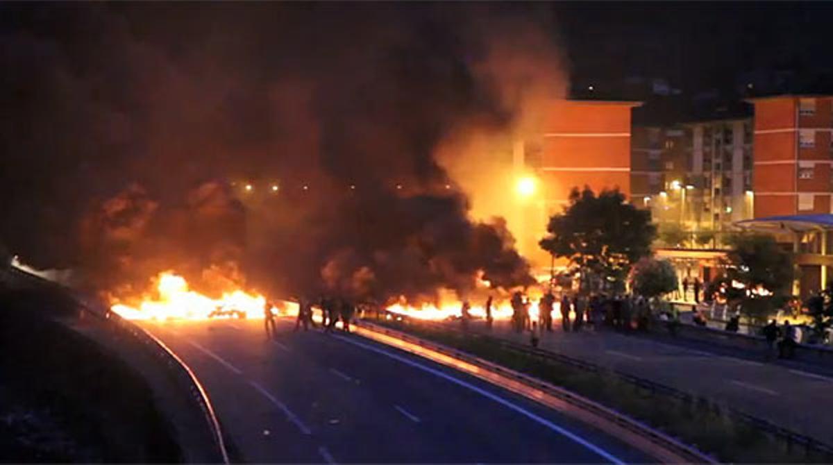 Imatges dels incidents a Pola de Lena (Astúries) publicades a Youtube per l’usuari Conceyullena.