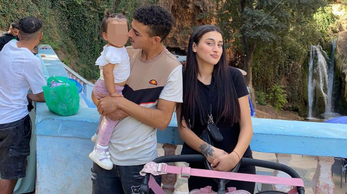 Soraya Marín, con su marido y sus hijas en Marruecos. | LA OPINIÓN