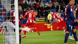 El Levante neutraliza al Atlético con dos goles de penalti