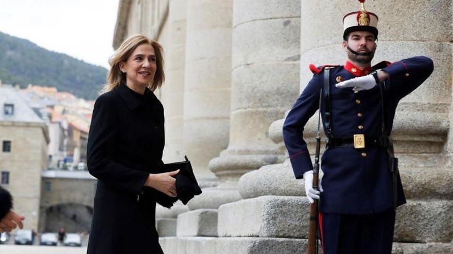 Cristina de Borbón asiste al funeral por su abuelo