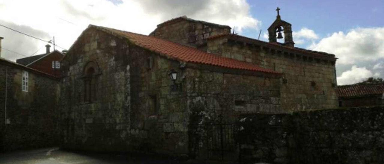 Una vista de la iglesia de Lalín de Arriba. // A.V.N.