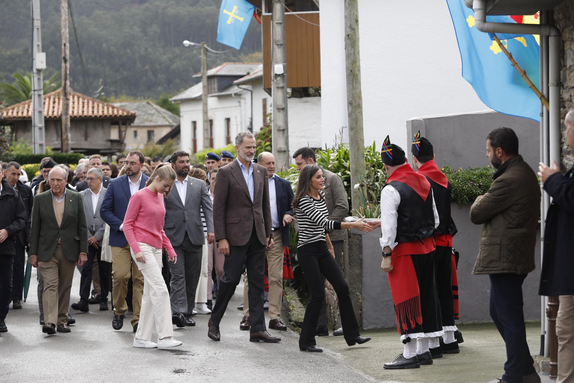 EN IMÁGENES: La Familia Real visita Cadavedo para hacer entrega del premio al Pueblo Ejemplar