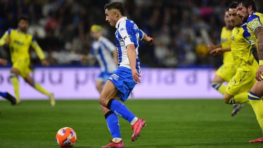 Yeremay con el balón