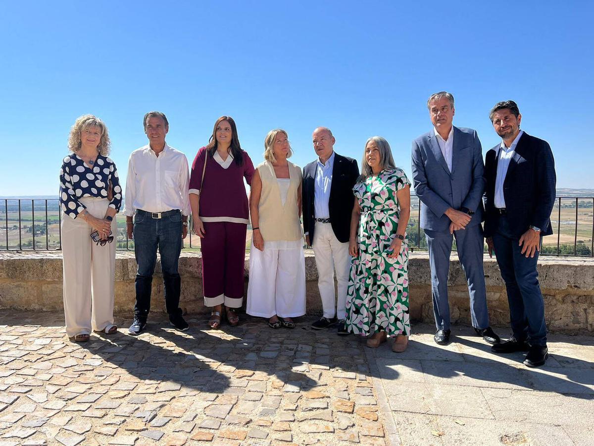 La portavoz del Grupo Parlamentario Popular en el Senado, Alicia García, visita Toro