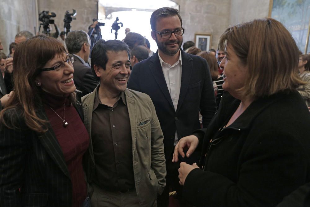 Los nuevos consellers toman posesión de un "Govern más fuerte políticamente"