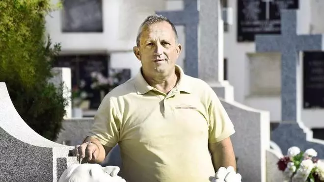 Esteban Portero Salinas: «Los mexicanos se arrodillan ante el mausoleo de Manolete y le rezan»