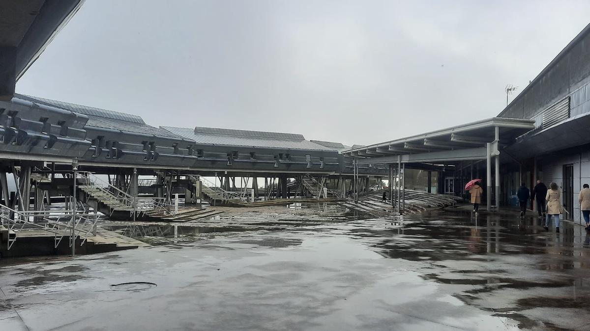 La plaza Miralles, en el campus vigués de As Lagoas-Marcosende.