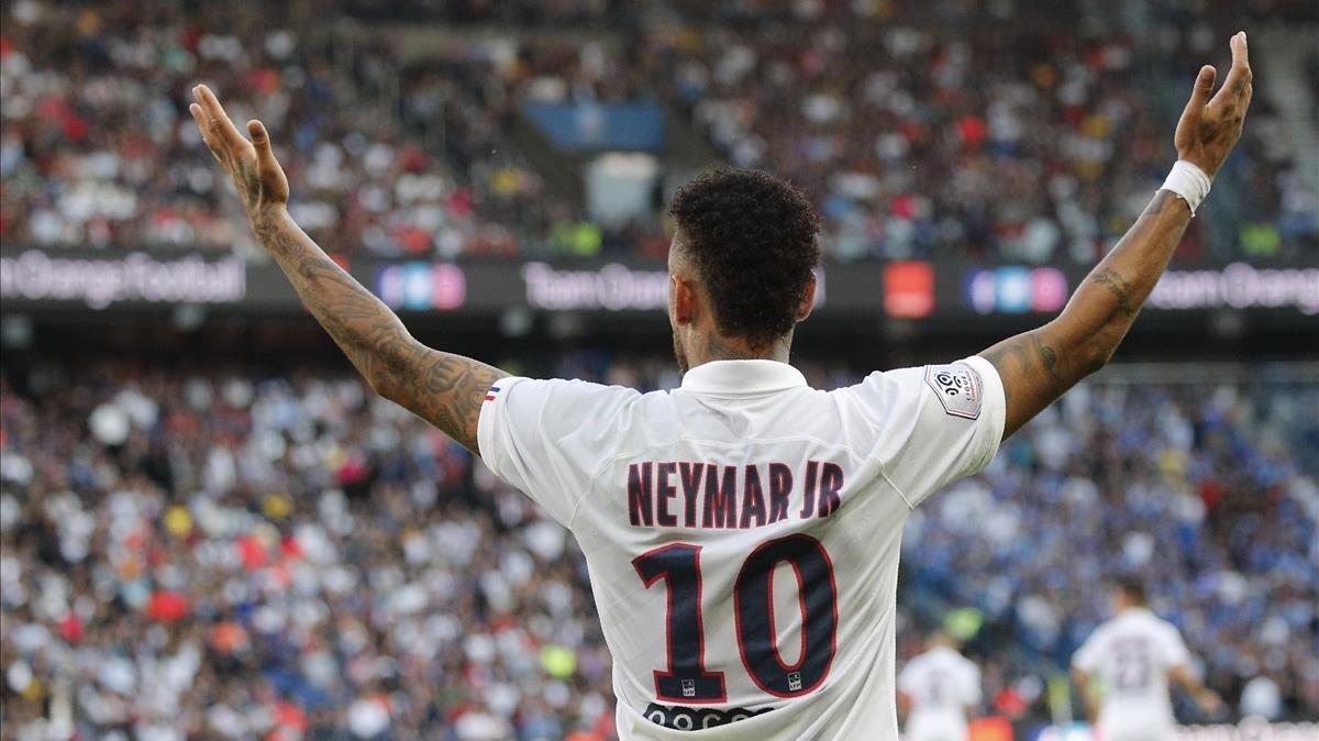 marcosl49860268 psg s neymar during the french league one soccer match betwe190914204120