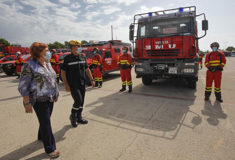 Gloria Calero visita la Unidad Militar de Emergencias, UME en la base militar de Bétera