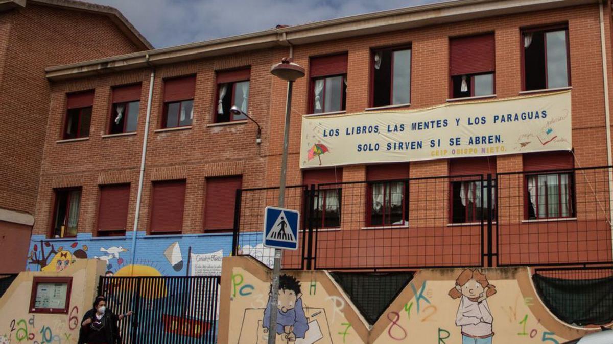 Exterior del colegio Obispo Nieto, uno de los centros participantes.