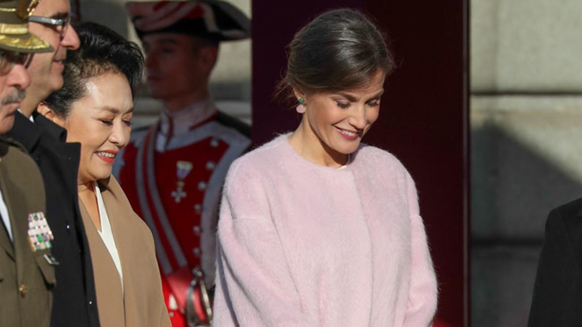 Letizia Ortiz con vestido rosa de Asos