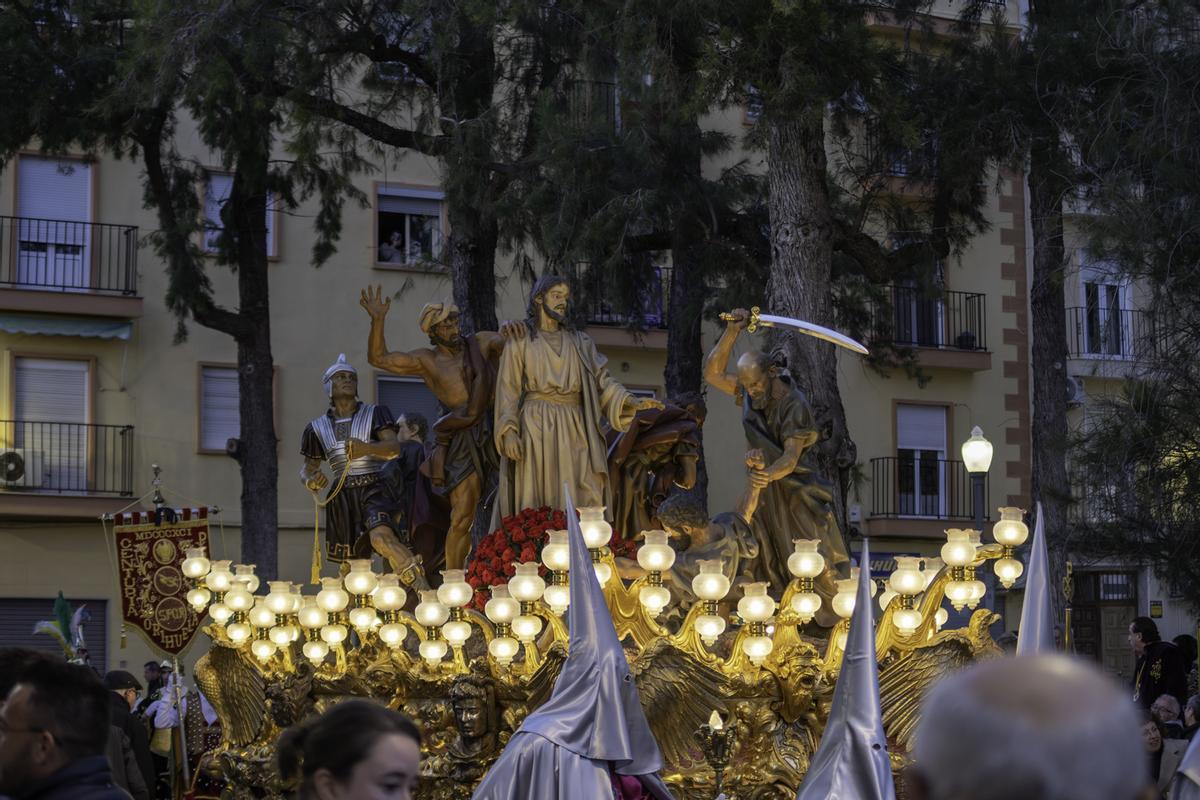 La procesión de Viernes Santo de Orihuela, en imágenes