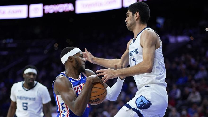 Aldama, en una imagen del choque de los Grizzlies ante los 76ers.