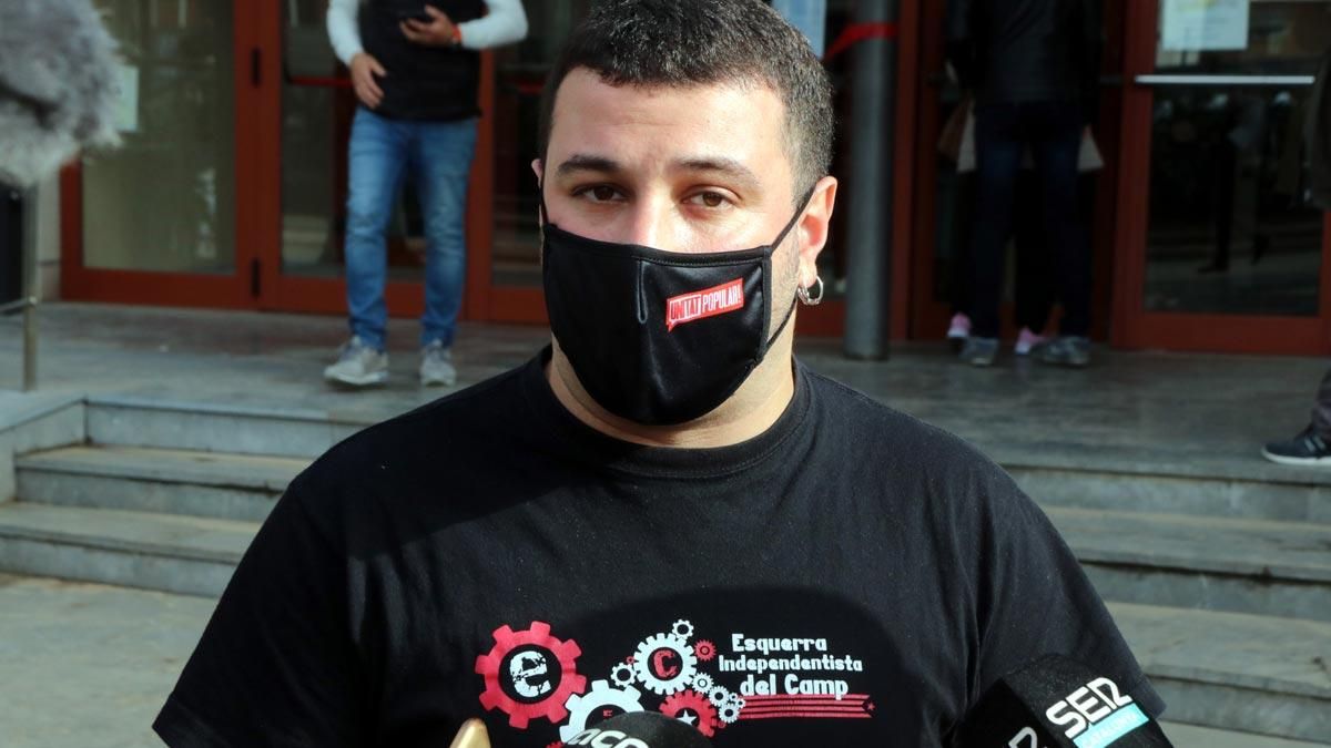Els Mossos detenen el regidor de la CUP de Reus Edgar Fernández Els Mossos detenen el regidor de la CUP de Reus Edgar Fernández