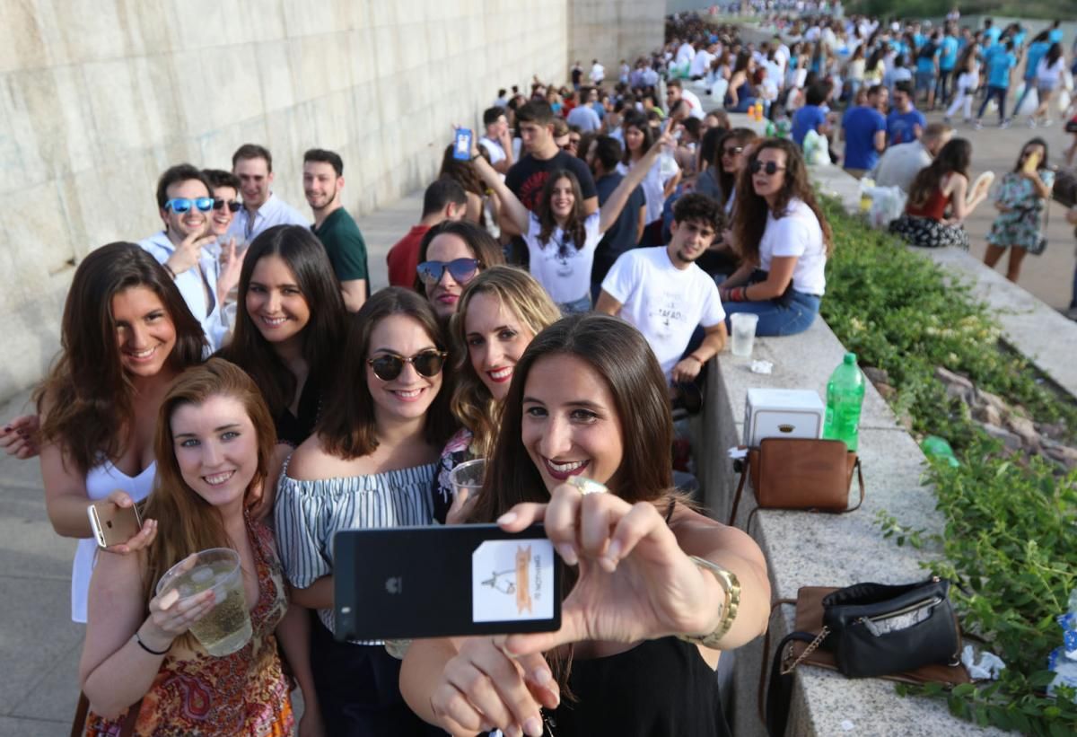 Fotogalería / El macrobotellón en El Arenal