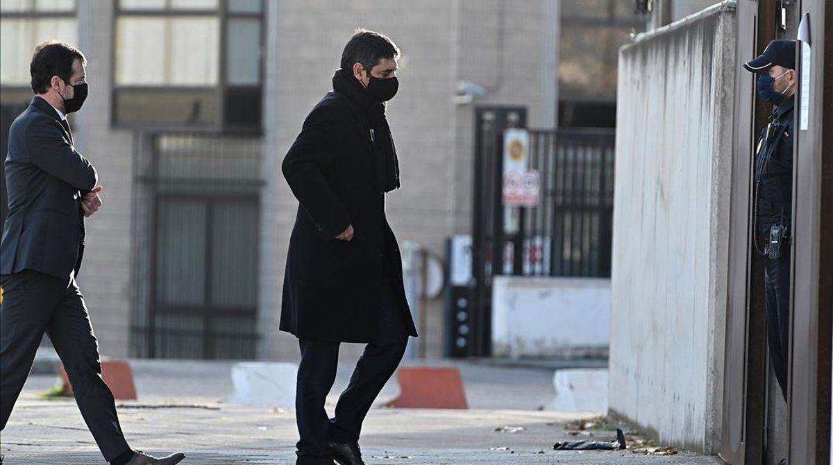 SAN FERNANDO DE HENARES (MADRID) 16 12 2020 - El mayor de los Mossos d Esquadra Josep Lluis Trapero se ha personado este miercoles en la sede de la Audiencia Nacional en San Fernando de Henares (Madrid) para asistir al juicio por los atentados cometidos en Cataluna en 2017 y ha comentando sentirse con mucha tranquilidad EFE Fernando Villar SAN FERNANDO DE HENARES (MADRID) 16 12 2020 - El mayor de los Mossos d Esquadra Josep Lluis Trapero se ha personado este miercoles en la sede de la Audiencia Nacional en San Fernando de Henares (Madrid) para asistir al juicio por los atentados cometidos en Cataluna en 2017 y ha comentando sentirse con mucha tranquilidad EFE Fernando Villar