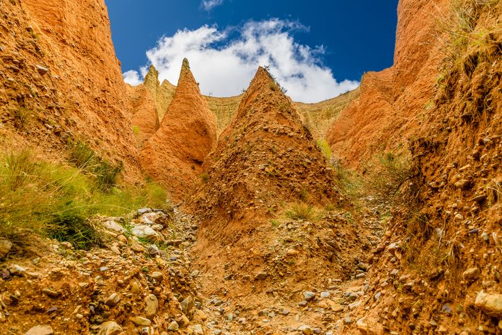 Un escenario onírico que parece el escenario de una película de ciencia ficción.