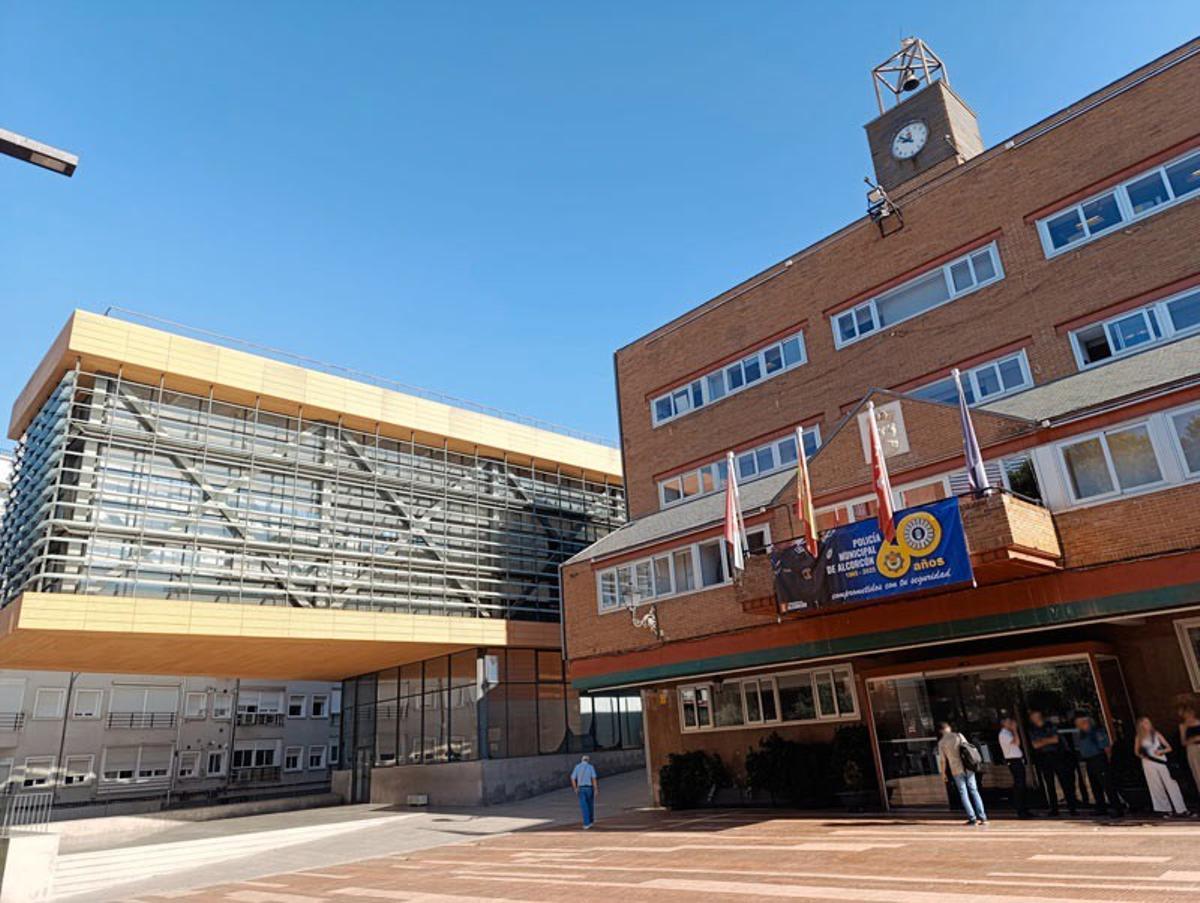 Fachada del Ayuntamiento de Alcorcón, el 22 de julio de 2025