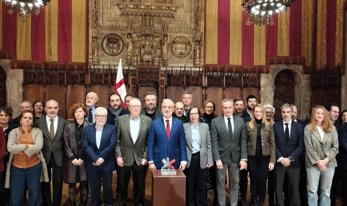 Collboni junto a entidades comerciales.