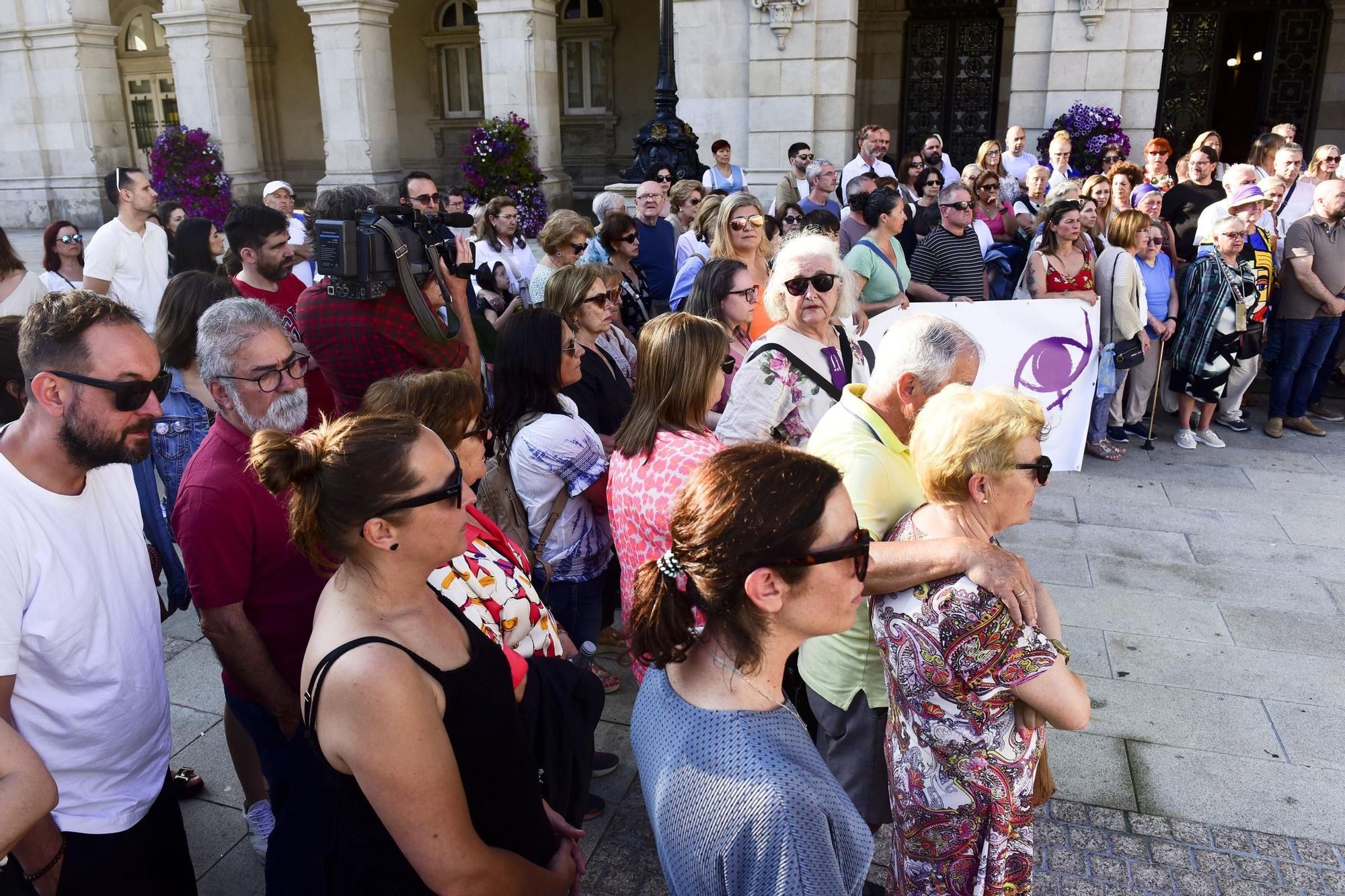 Clamoroso silencio en A Coruña por el crimen machista en la Sagrada Familia