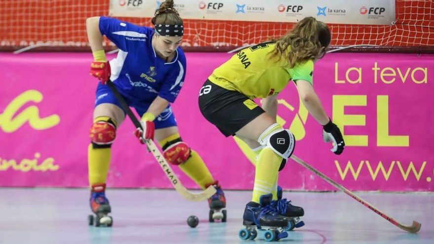 Del Águila (esquierra) en un partit de l&#039;Igualada femení d&#039;aquesta temporada