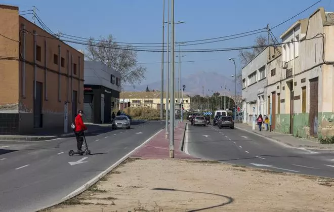 Mejoras en la mediana de la Vía Parque en La Florida: otro cruce, más farolas y nuevos árboles