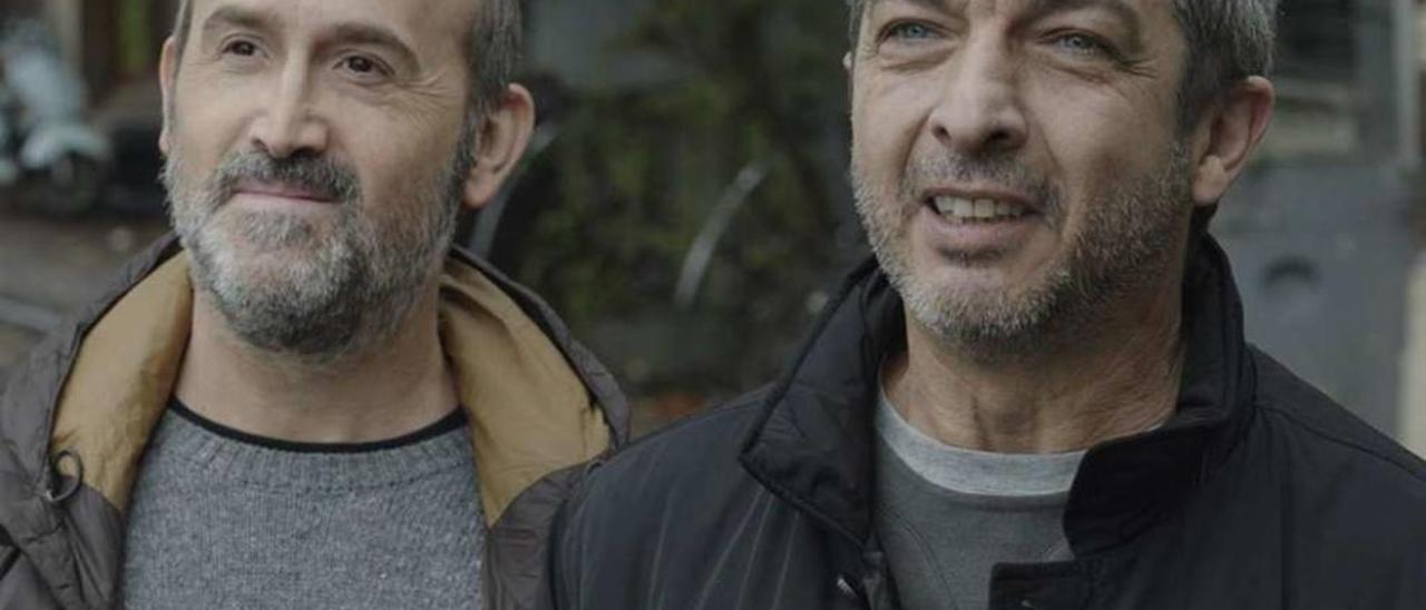 Javier Cámara (izda.) y Ricardo Darín, en una imagen de &quot;Truman&quot;. // Filmax