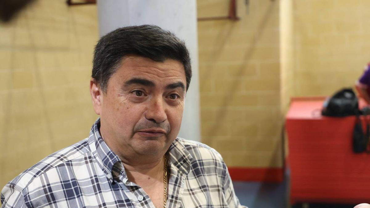 El presidente del Córdoba Futsal, José García Román, en una comparecencia ante la prensa.