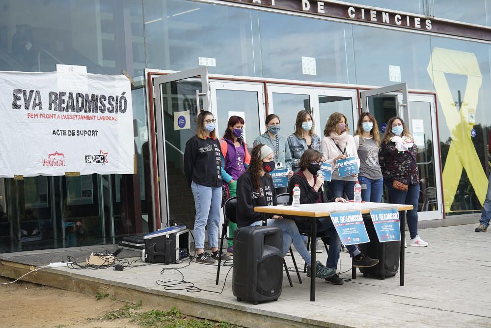 Concentració a la UdG per a la readmissió de la investigadora que va denunciar discriminació laboral