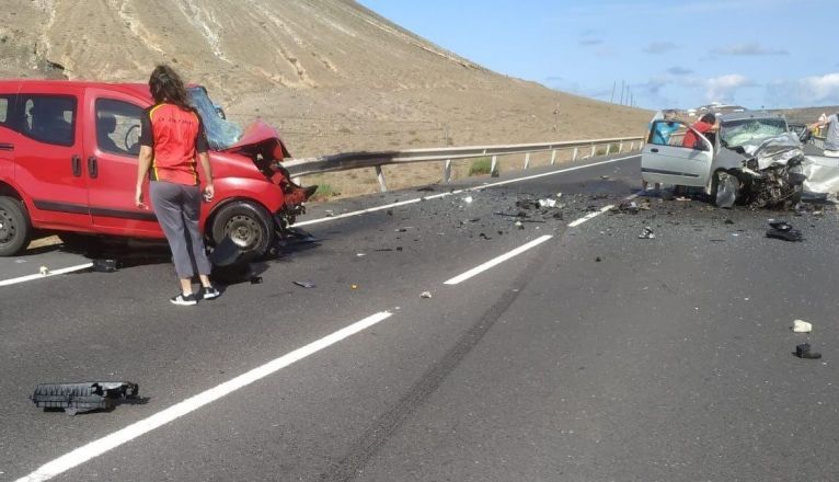 Grave accidente de tráfico en Tinajo