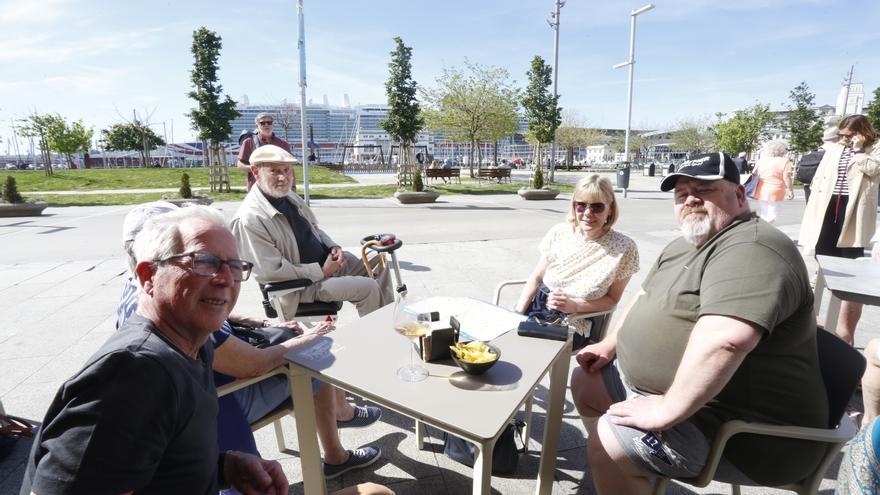 Británicos en busca de la Torre y “tapas”