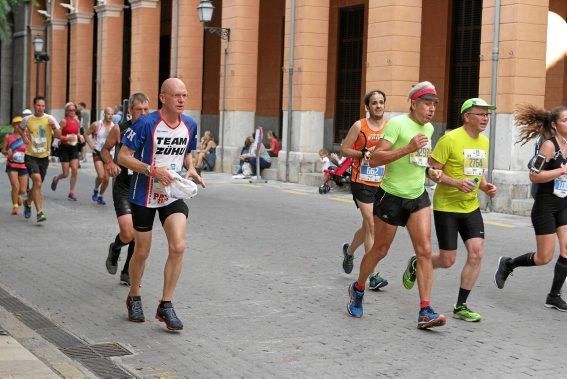 9.000 Läufer aus 49 Ländern gingen am Sonntag den 15.10. an den Start. In der Marathon Disziplin gingen die Deutschen leer aus.