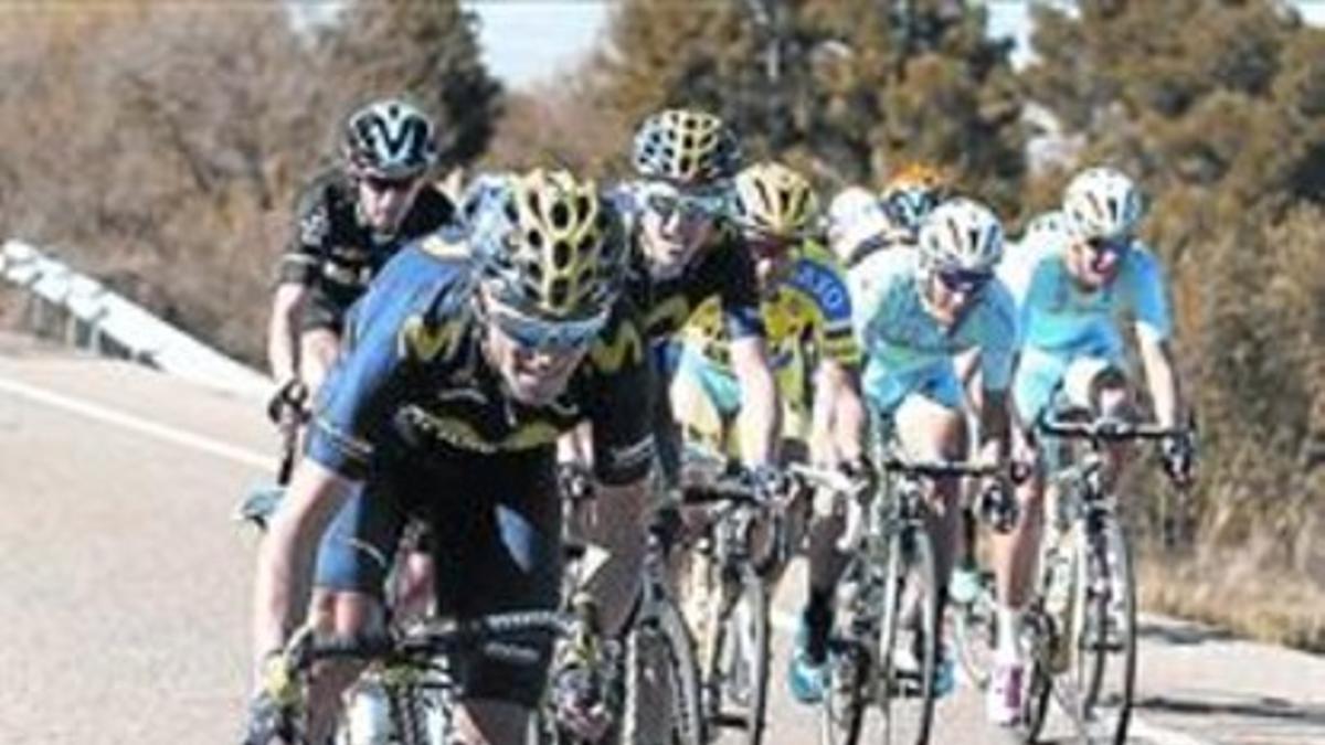 Alejandro Valverde ataca camino de Valls, ayer en la Volta.