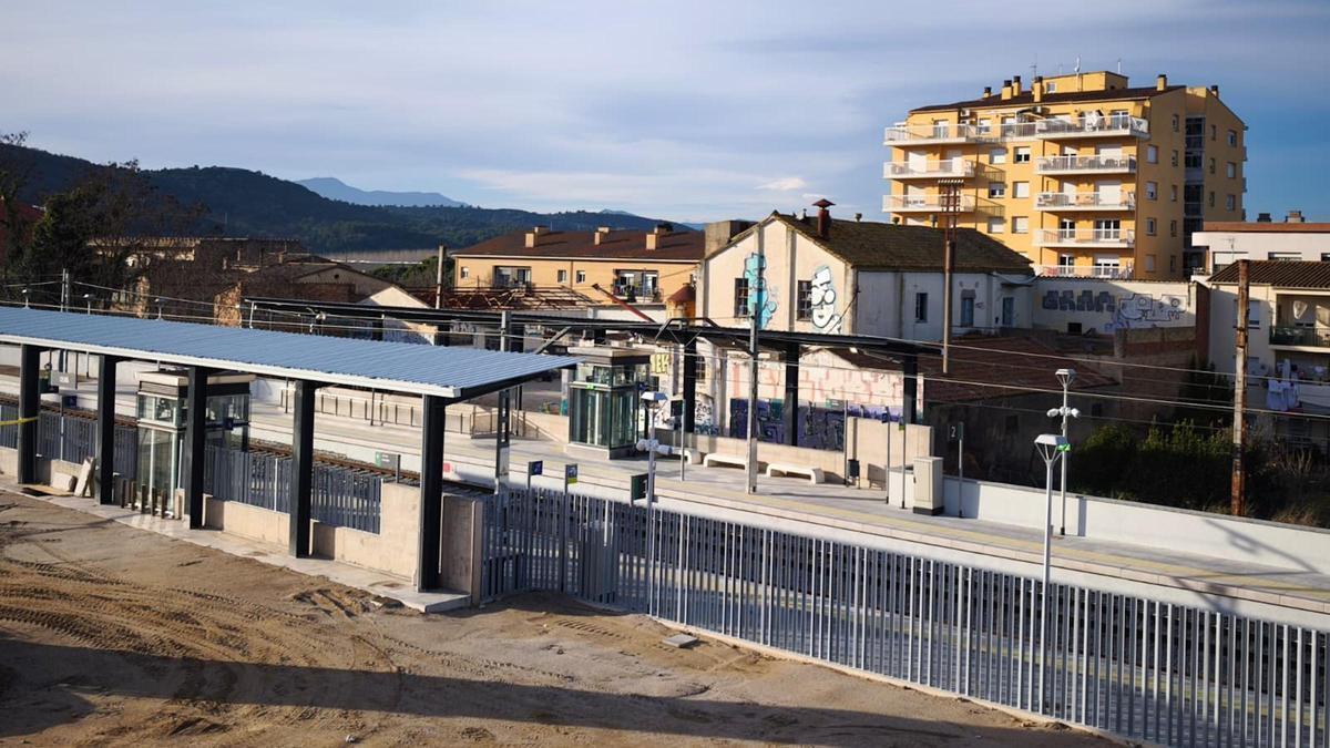L'estació de Celrà, remodelada.