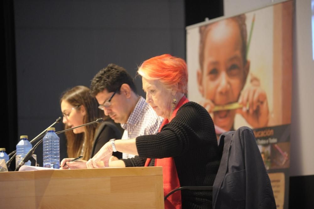 La excorresponsal de TVE participa en la charla 'A Voz Comprometida: xornalismo, desenvolvemento sostible e dereito á educación' de Ayuda en Acción, Educo, Entreculturas y Taller de Solidariedade.