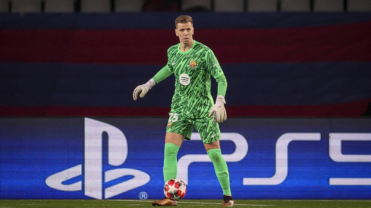 Szczesny durante el partido entre FC Barcelona y Atalanta de la Champions League