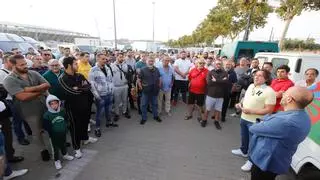 Comercio ambulante: Córdoba se queda sin mercadillos y una caravana de furgonetas recorre el centro