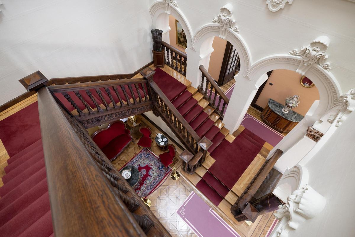 Escaleras del interior del Palacio de Larrinaga
