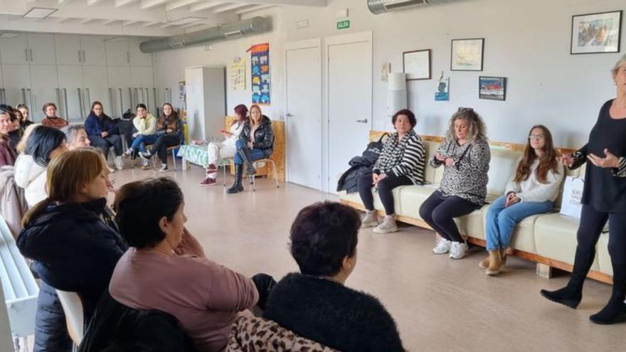 Clase presencial en Medelo del curso de Cogami sobre voluntariado con las personas con discapacidad